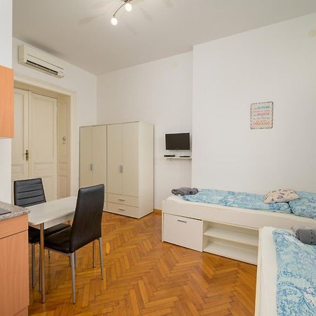 Apartments Todorovic Pula Extérieur photo