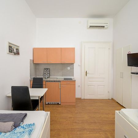 Apartments Todorovic Pula Extérieur photo