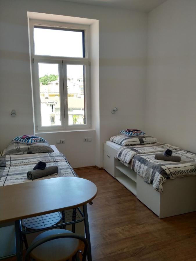 Apartments Todorovic Pula Extérieur photo