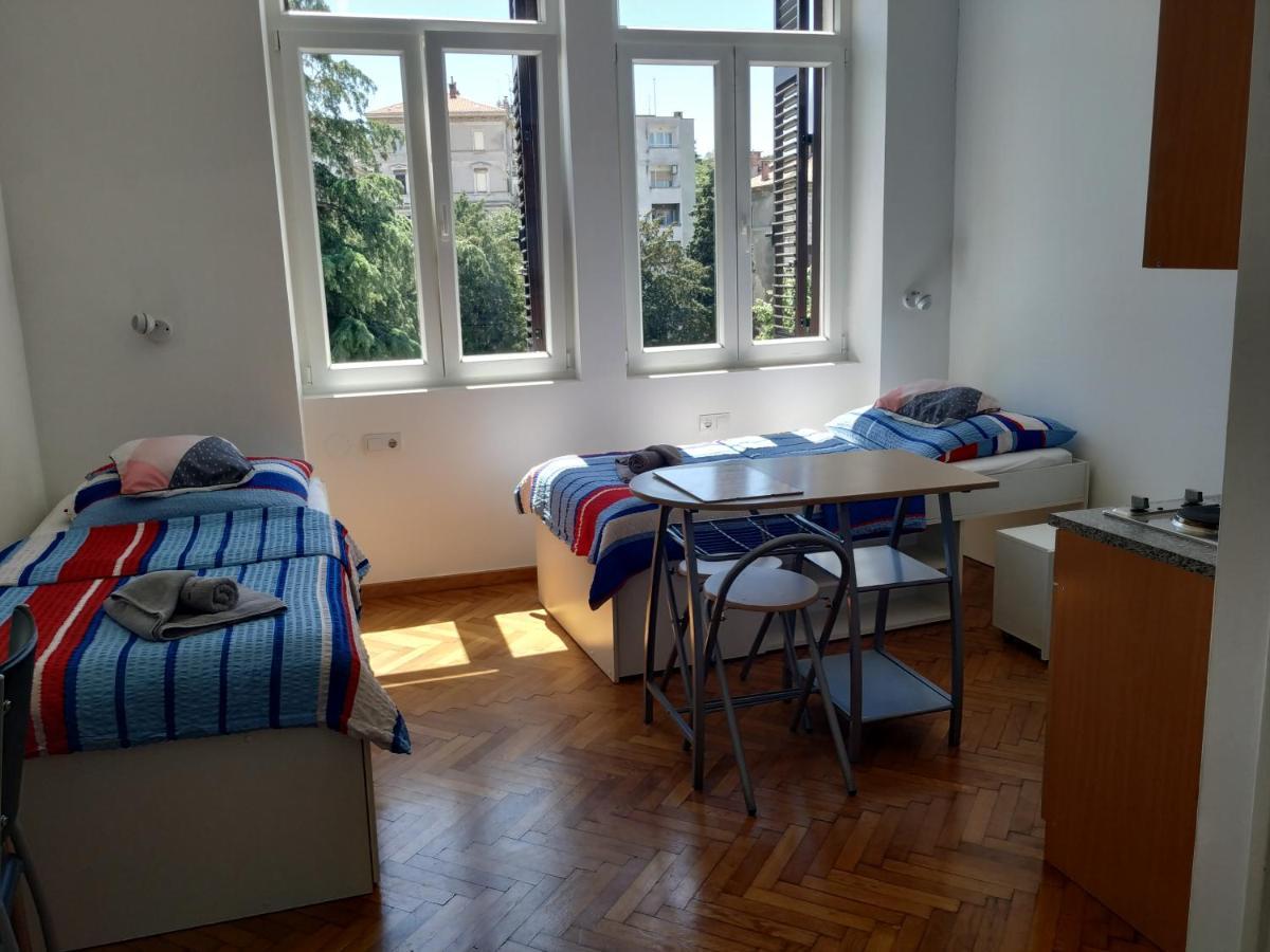 Apartments Todorovic Pula Extérieur photo