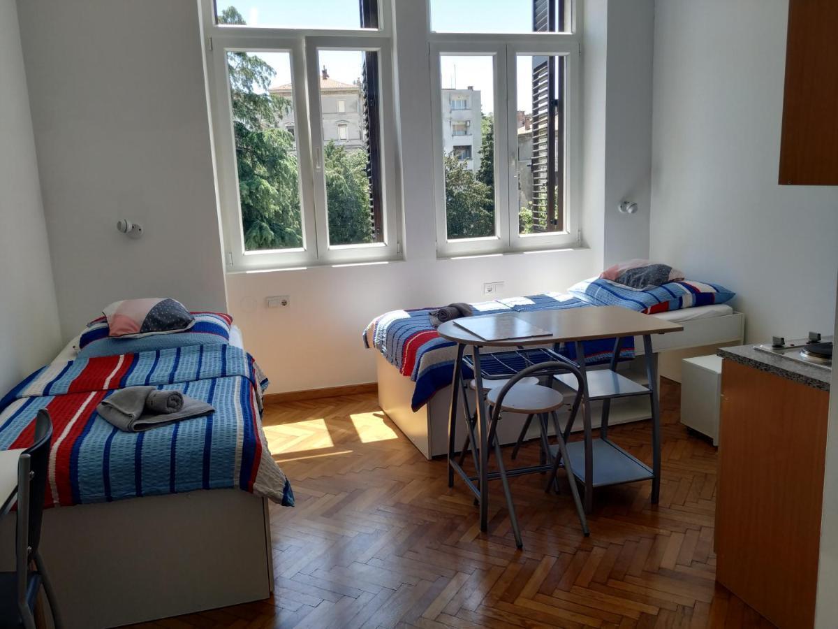Apartments Todorovic Pula Extérieur photo